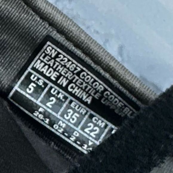 Skechers Relaxed Fit Memory Foam Shoes Mary Janes Black Size 5 Great condition - Picture 7 of 12